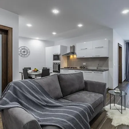 Sandstone A8 Marsascala - 15minute Drive To Valletta Marsaskala