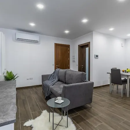 Apartment Sandstone A8 Marsascala - 15minute Drive To Valletta *
